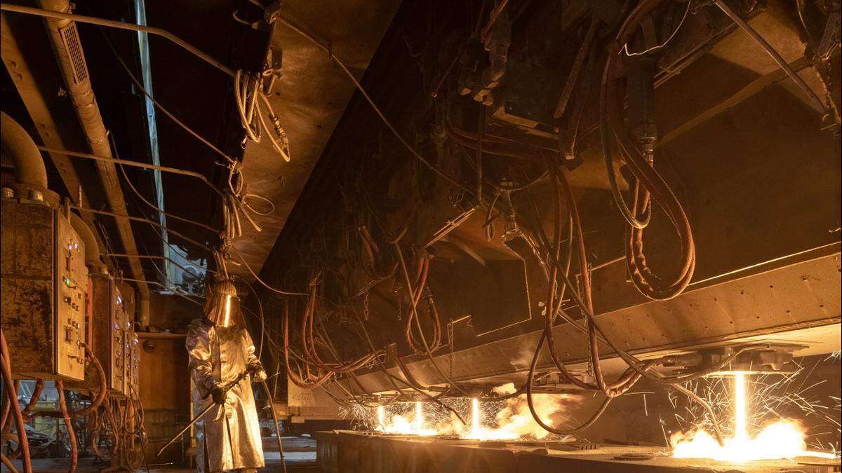 ArcelorMittal Reports Strong Quarterly Profit but Warns of Potential Trade Disruptions